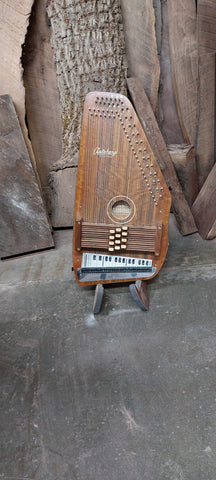 Oscar Schmidt "Ozark" Autoharp (certified used)